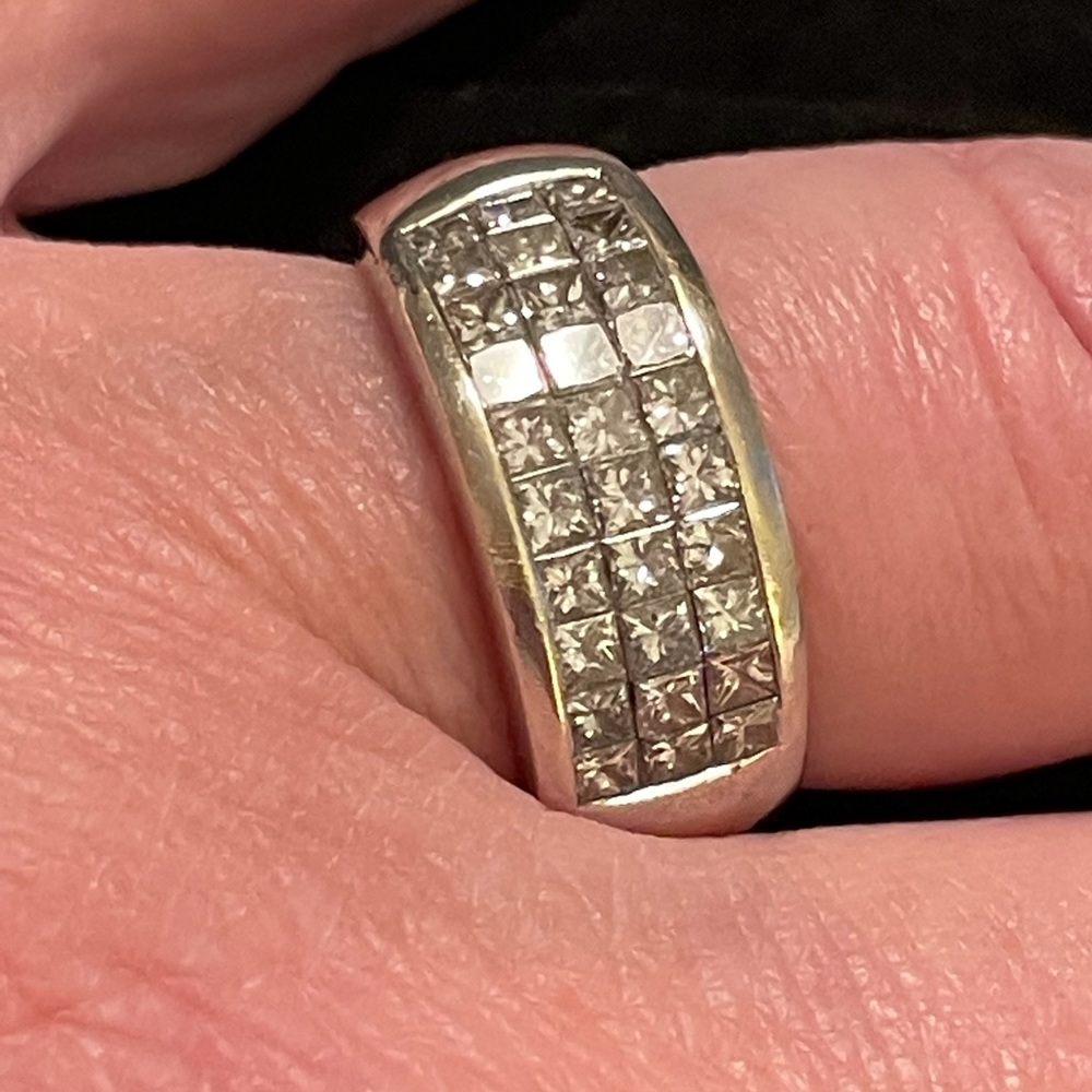🌲Gorgeous diamond ring 18 karat gold price reduction &FIRM!